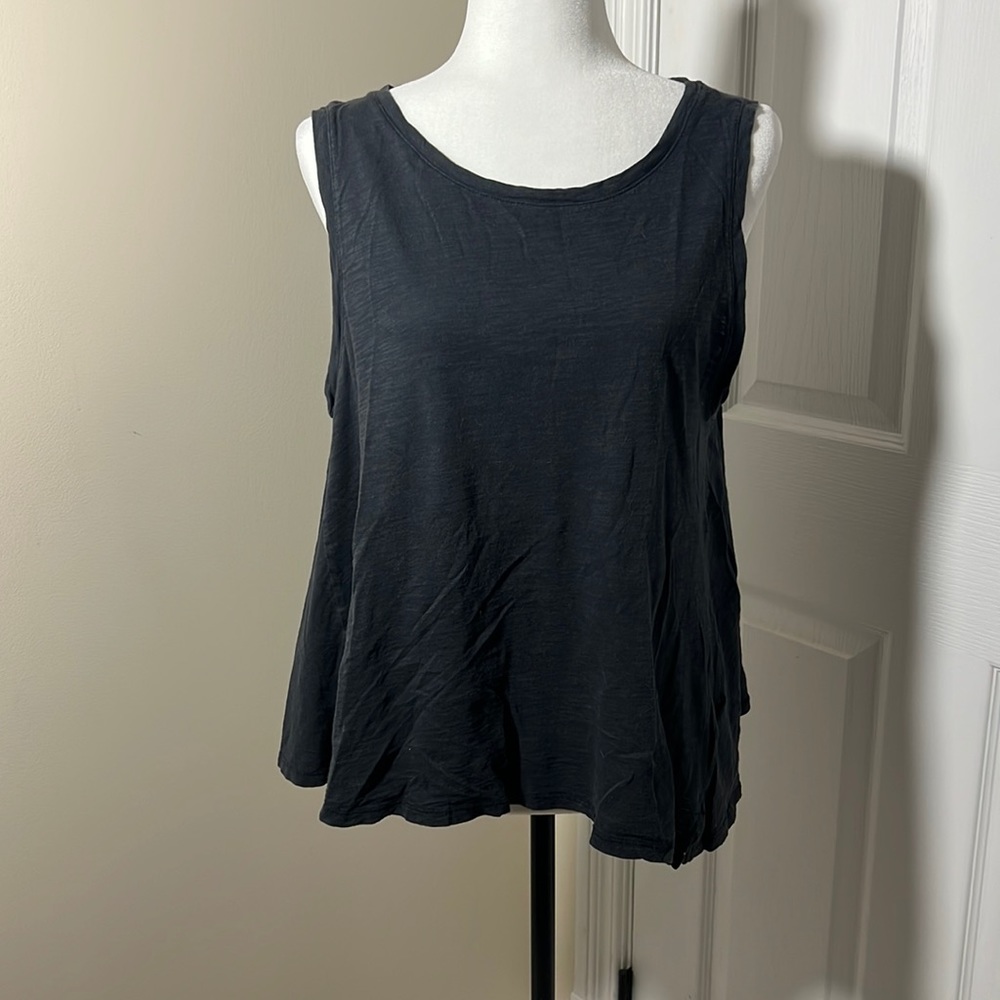 Grey tank top